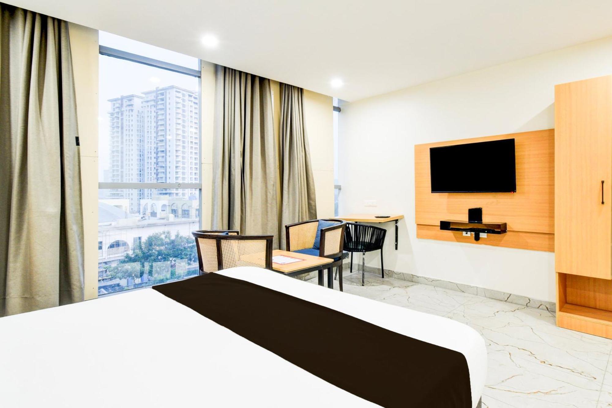 Super Townhouse Unnam Hotels Backside Of Tabala Rasa Pub, Financial District حيدر أباد المظهر الخارجي الصورة