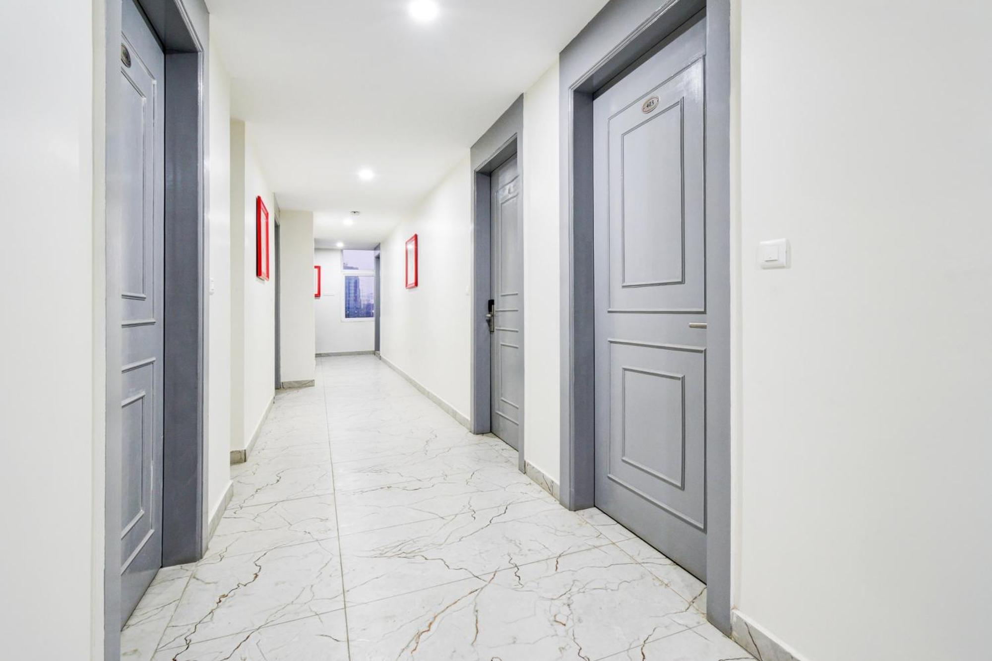 Super Townhouse Unnam Hotels Backside Of Tabala Rasa Pub, Financial District حيدر أباد المظهر الخارجي الصورة