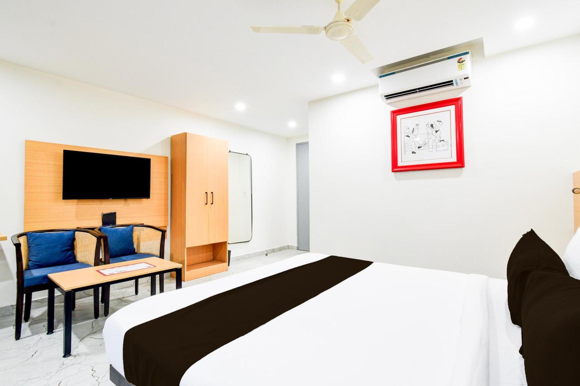 Super Townhouse Unnam Hotels Backside Of Tabala Rasa Pub, Financial District حيدر أباد المظهر الخارجي الصورة