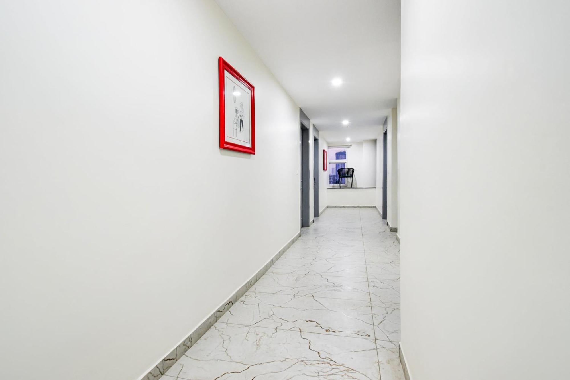 Super Townhouse Unnam Hotels Backside Of Tabala Rasa Pub, Financial District حيدر أباد المظهر الخارجي الصورة