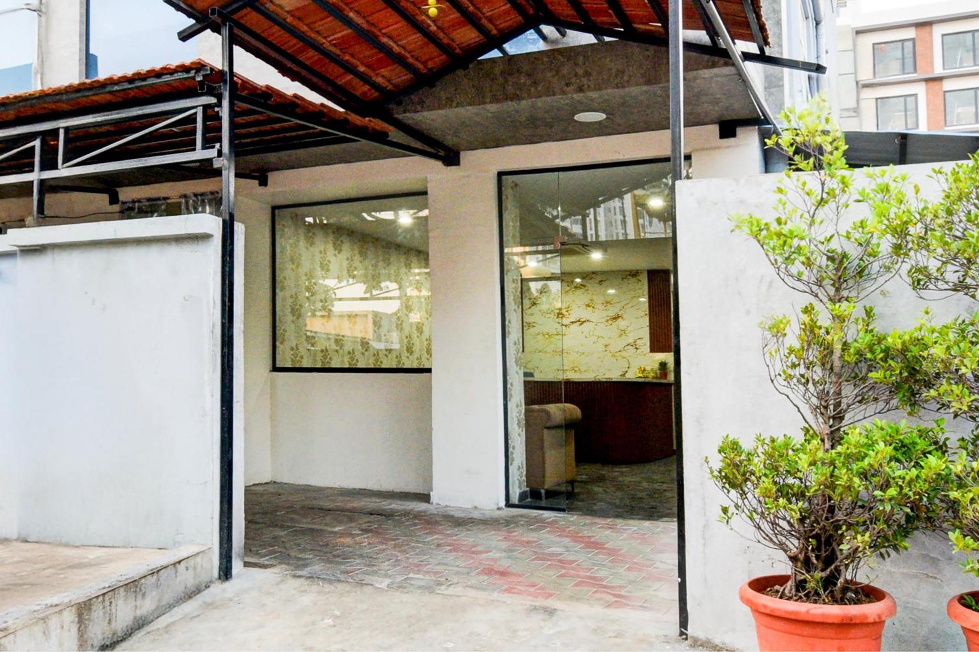 Super Townhouse Unnam Hotels Backside Of Tabala Rasa Pub, Financial District حيدر أباد المظهر الخارجي الصورة
